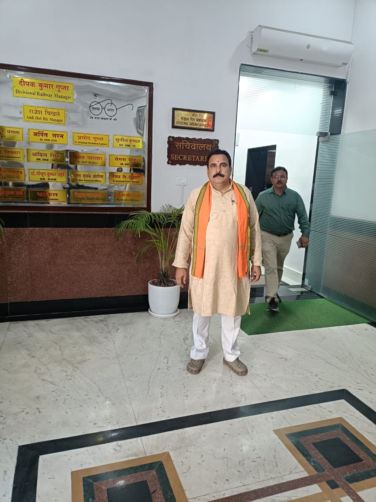 अखिलेश शुक्ला की साझा की गई प्रोफ़ाइल फोटो